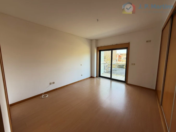 Apartamento T4 para Venda em Pinhal Novo Foto 14