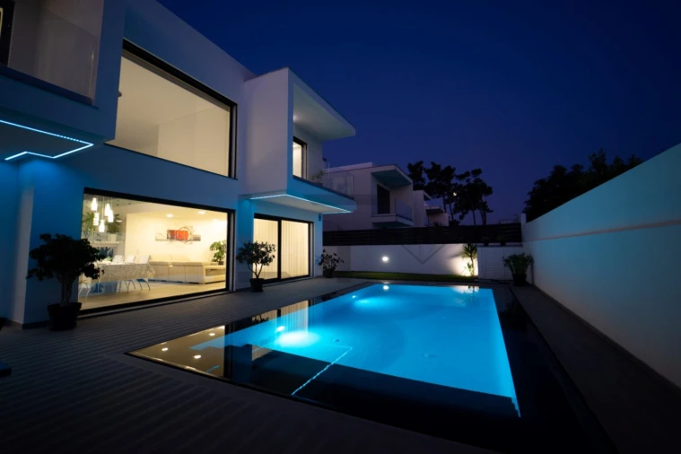 Moradia T4 para Venda em Charneca de Caparica e Sobreda Foto 12