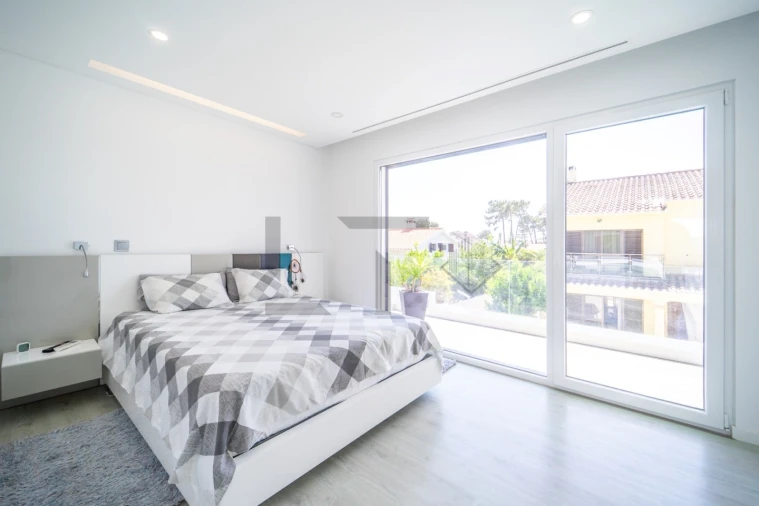 Moradia T4 para Venda em Charneca de Caparica e Sobreda Foto 42