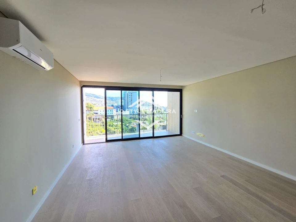 Apartamento T3 para Venda em São Martinho Foto 4