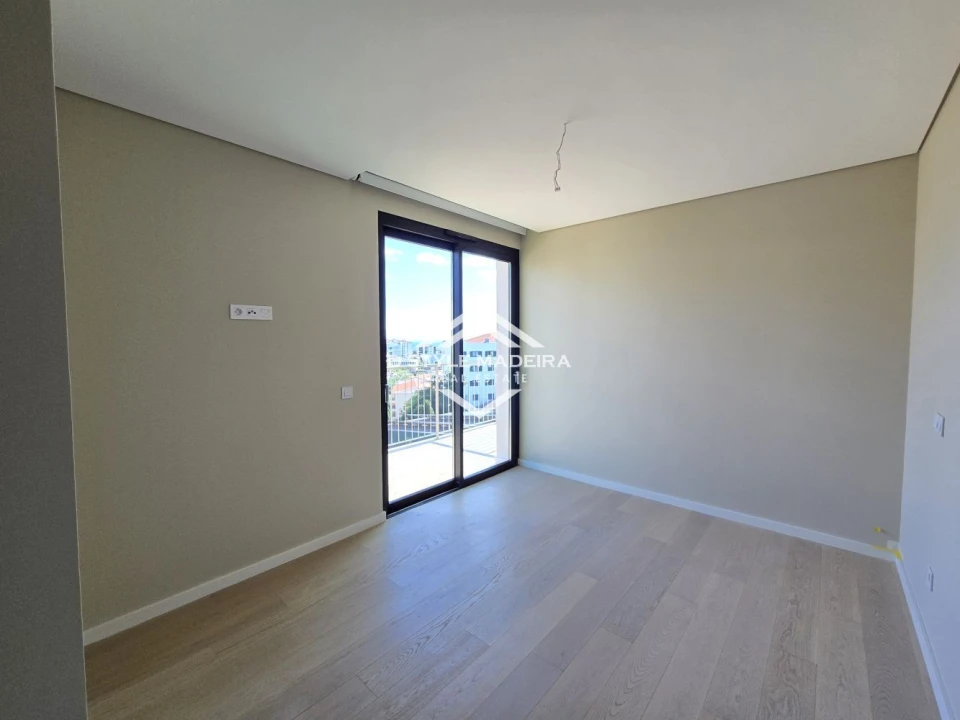 Apartamento T3 para Venda em São Martinho Foto 24