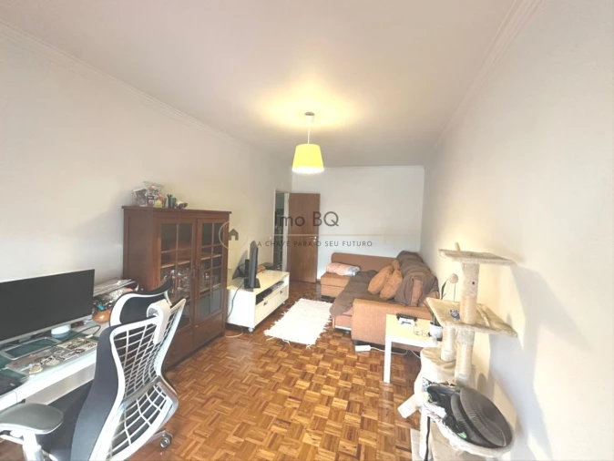 Apartamento T2 para Venda em Agualva e Mira-Sintra Foto 15