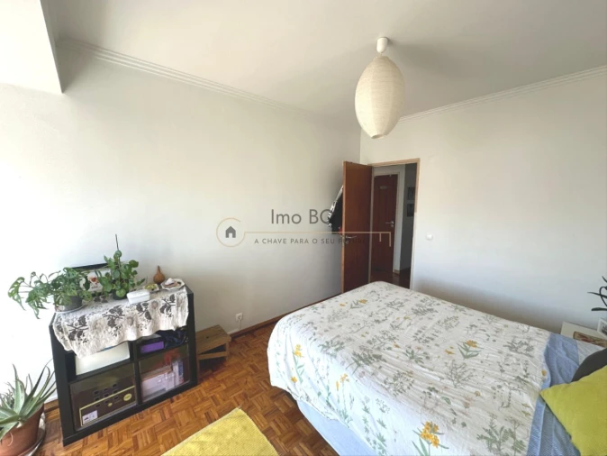 Apartamento T2 para Venda em Agualva e Mira-Sintra Foto 27