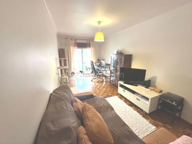 Apartamento T2 para Venda em Agualva e Mira-Sintra Foto 10