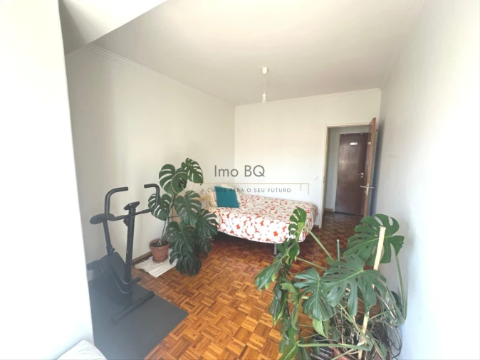 Apartamento T2 para Venda em Agualva e Mira-Sintra Foto 34