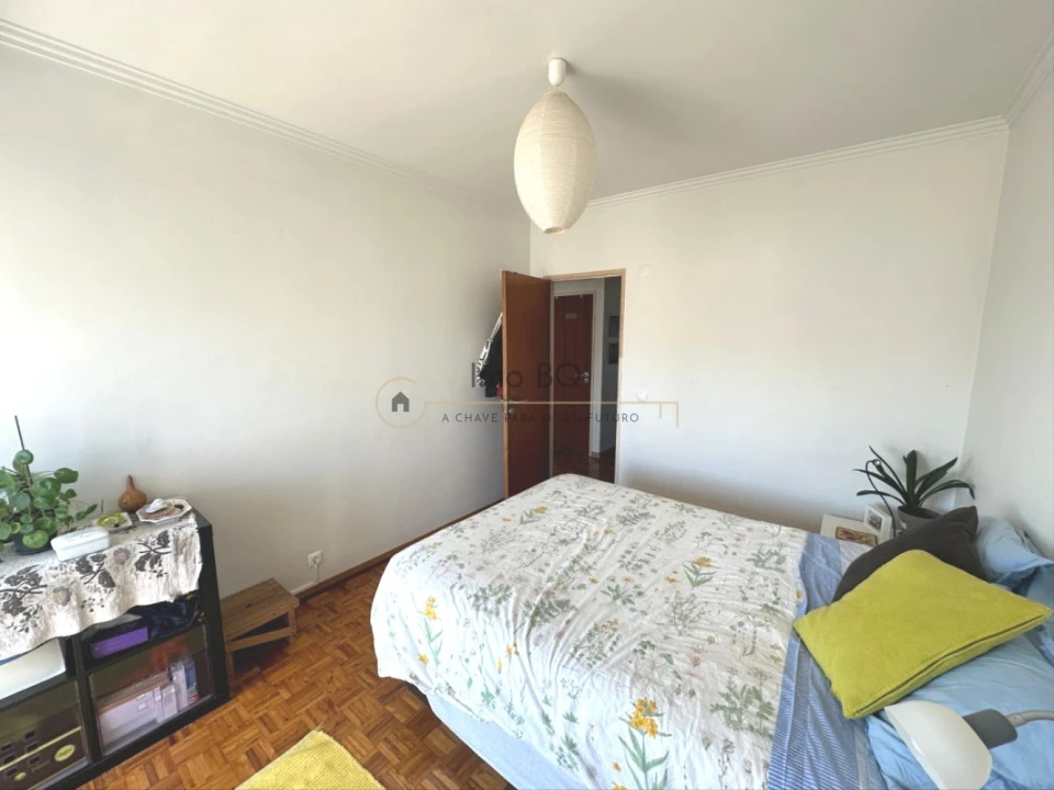 Apartamento T2 para Venda em Agualva e Mira-Sintra Foto 28