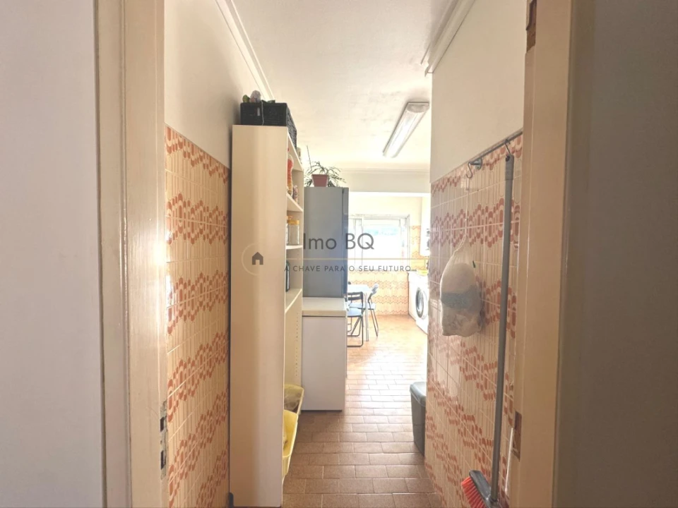 Apartamento T2 para Venda em Agualva e Mira-Sintra Foto 22