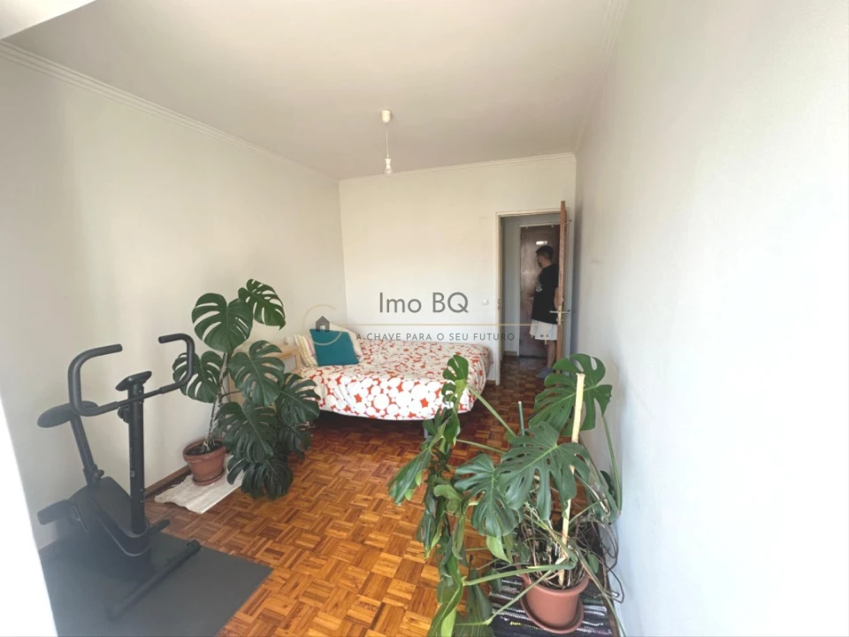 Apartamento T2 para Venda em Agualva e Mira-Sintra Foto 43