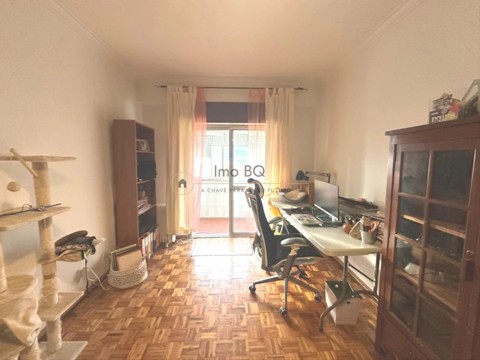 Apartamento T2 para Venda em Agualva e Mira-Sintra Foto 13
