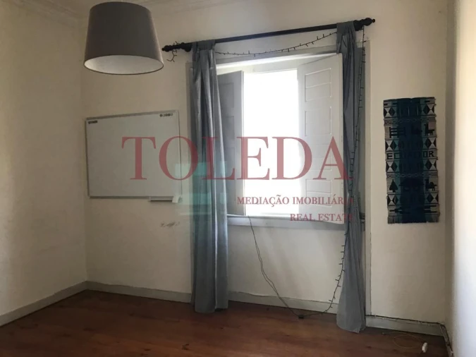 Loja para Venda em Almada, Cova da Piedade, Pragal e Cacilhas Foto 7