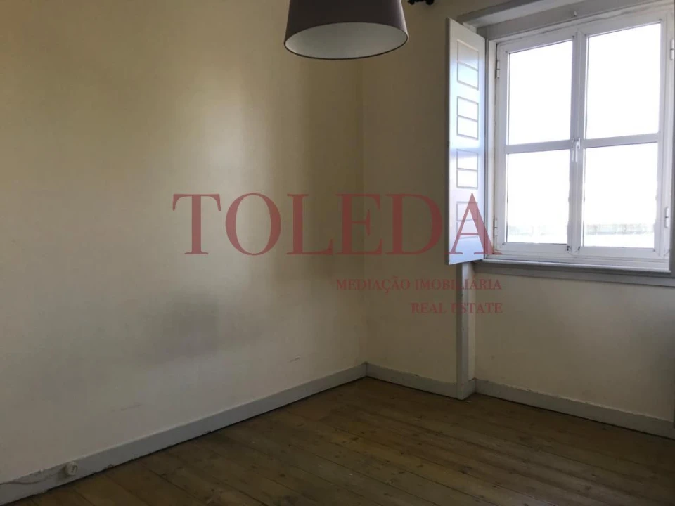 Loja para Venda em Almada, Cova da Piedade, Pragal e Cacilhas Foto 5