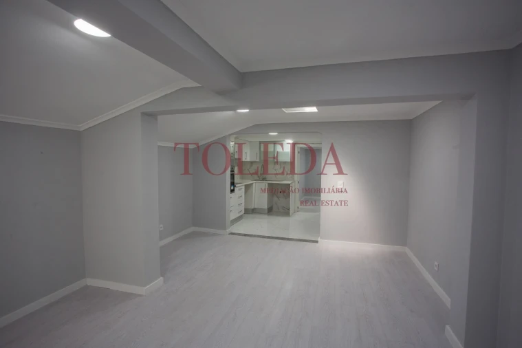 Moradia T1 para Venda em Benavente Foto 24