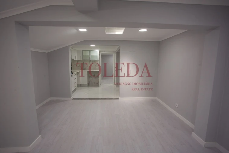 Moradia T1 para Venda em Benavente Foto 2