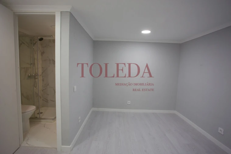 Moradia T1 para Venda em Benavente Foto 14