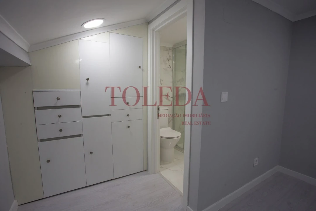 Moradia T1 para Venda em Benavente Foto 23