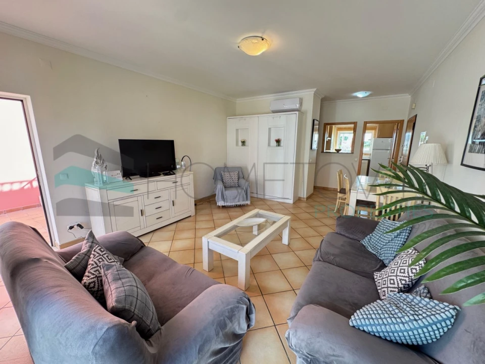 Apartamento T1 para Venda em Quarteira Foto 3