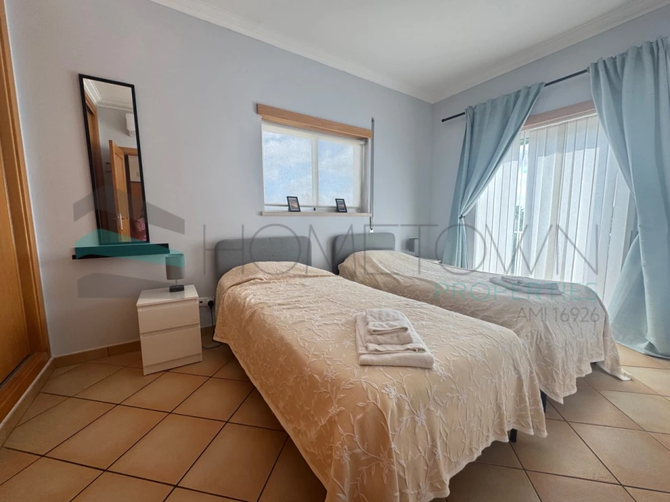 Apartamento T1 para Venda em Quarteira Foto 9