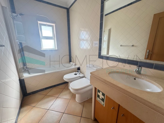 Apartamento T1 para Venda em Quarteira Foto 12