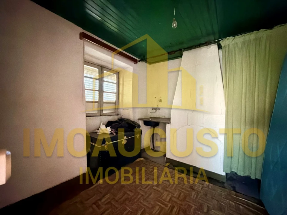 Moradia T3 para Venda em Bendada Foto 13