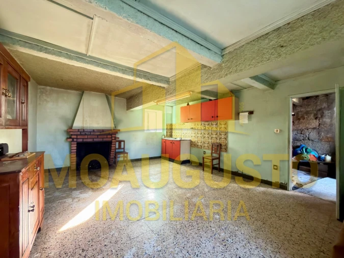 Moradia T3 para Venda em Bendada Foto 4