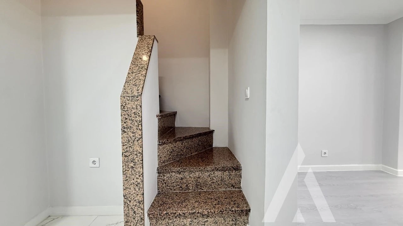 Moradia T1 para Venda em Benavente Foto 11