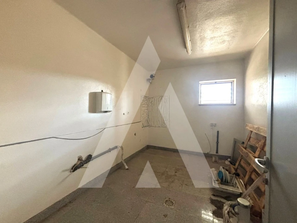 Armazém para Venda em Préstimo e Macieira de Alcoba Foto 33