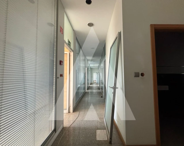 Armazém para Venda em Préstimo e Macieira de Alcoba Foto 10