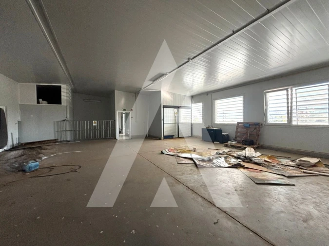 Armazém para Venda em Préstimo e Macieira de Alcoba Foto 15