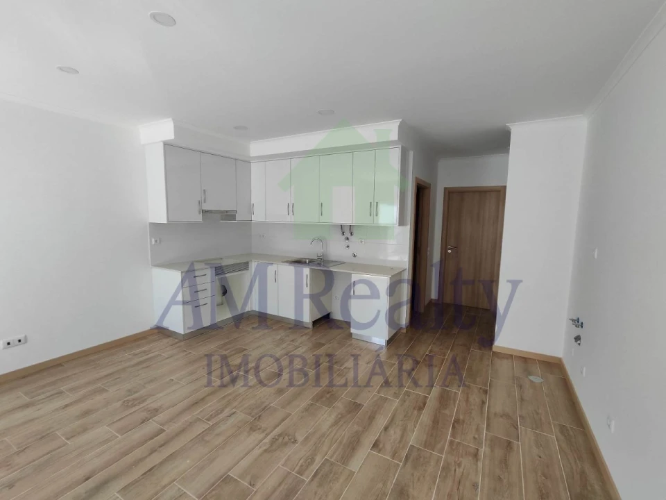 Apartamento T2 para Venda em Ferrel Foto 1