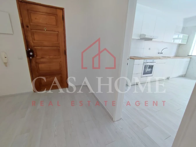 Apartamento T2 para Venda em Portimão Foto 4