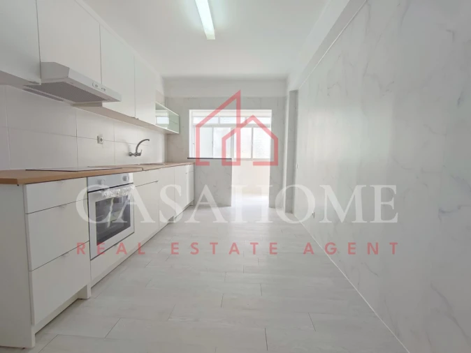 Apartamento T2 para Venda em Portimão Foto 7