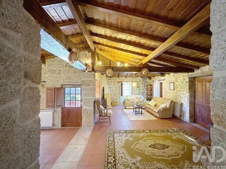 Moradia T3 para Venda em Facha Foto 28