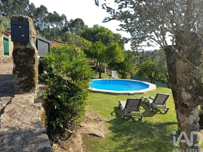 Moradia T3 para Venda em Facha Foto 12