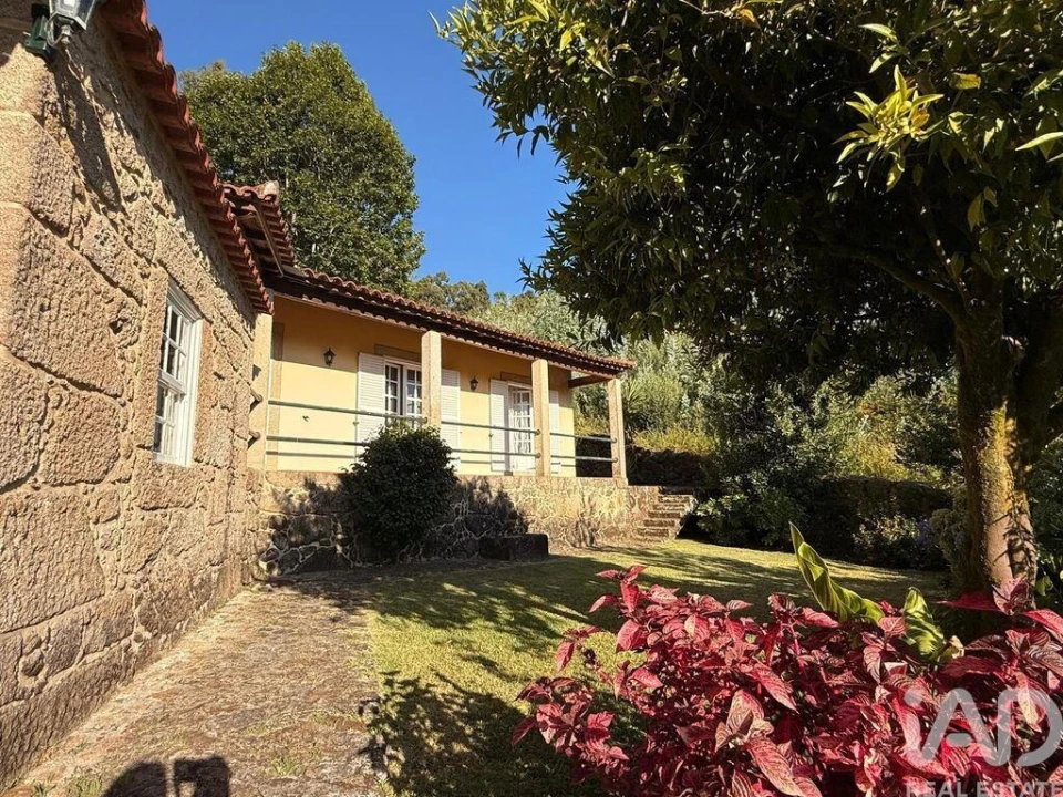 Moradia T3 para Venda em Facha Foto 9