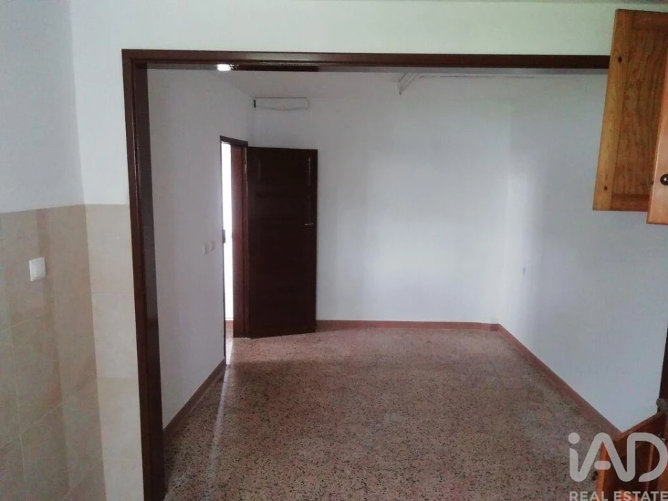 Moradia T3 para Venda em Miranda do Corvo Foto 21