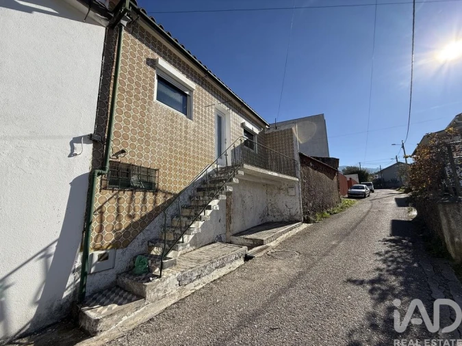 Moradia T3 para Venda em Miranda do Corvo Foto 3