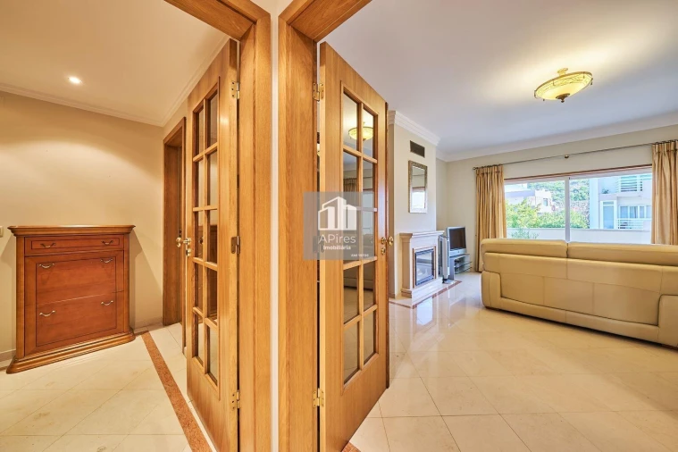 Apartamento T2 para Venda em Costa da Caparica Foto 4