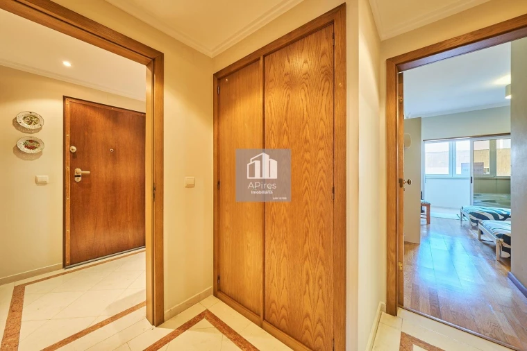 Apartamento T2 para Venda em Costa da Caparica Foto 14