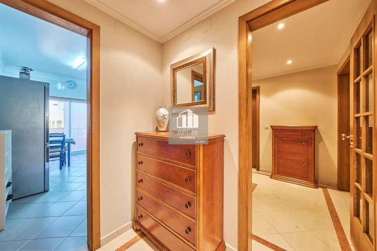 Apartamento T2 para Venda em Costa da Caparica Foto 5