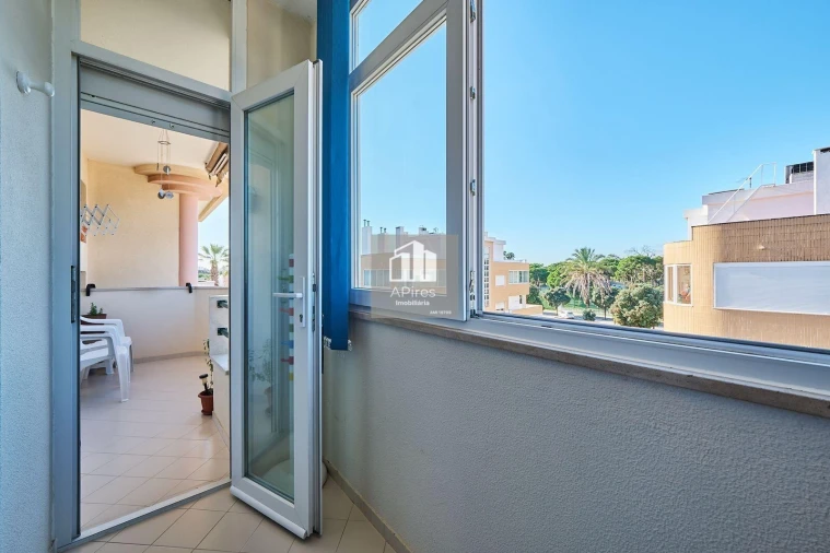 Apartamento T2 para Venda em Costa da Caparica Foto 9