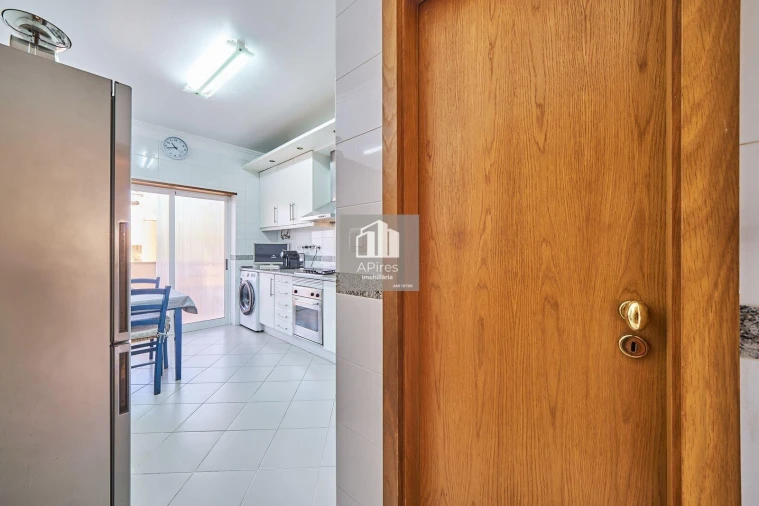 Apartamento T2 para Venda em Costa da Caparica Foto 19