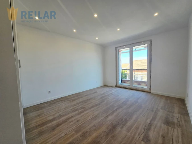 Apartamento T2 para Venda em Santa Iria de Azoia, São João da Talha e Bobadela Foto 20