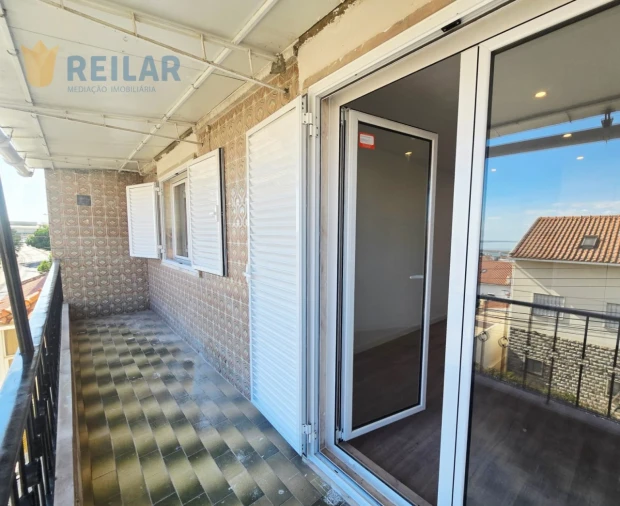 Apartamento T2 para Venda em Santa Iria de Azoia, São João da Talha e Bobadela Foto 8