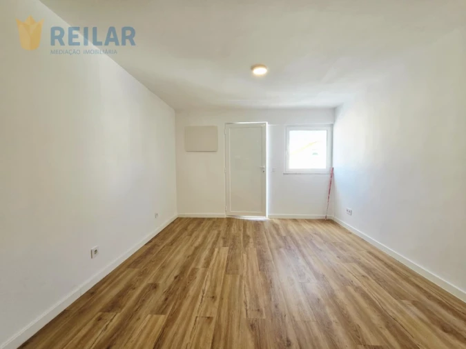 Apartamento T2 para Venda em Santa Iria de Azoia, São João da Talha e Bobadela Foto 11