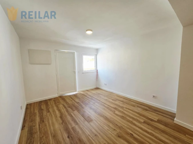 Apartamento T2 para Venda em Santa Iria de Azoia, São João da Talha e Bobadela Foto 13