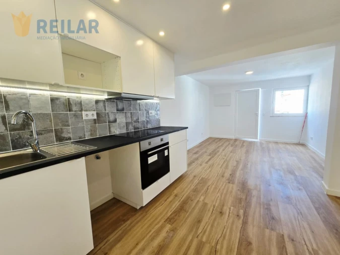 Apartamento T2 para Venda em Santa Iria de Azoia, São João da Talha e Bobadela Foto 17