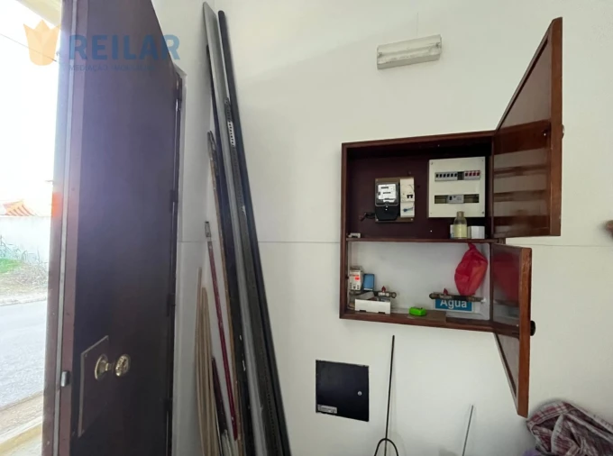 Loja para Arrendamento em Camarate, Unhos e Apelação Foto 8