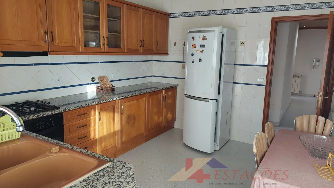 Apartamento T3 para Venda em Pombal Foto 3