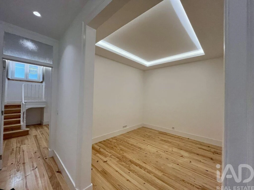 Apartamento T2 para Venda em Arroios Foto 9