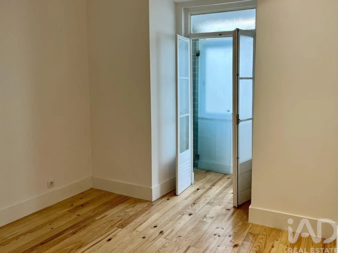 Apartamento T2 para Venda em Arroios Foto 12